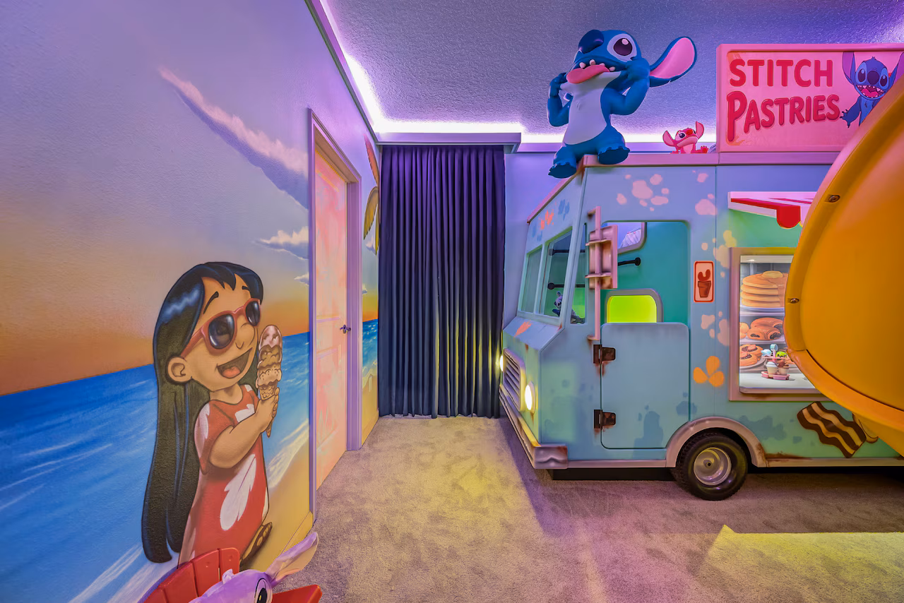 10 Airbnbs Near Disney World With Pools and Themed Rooms