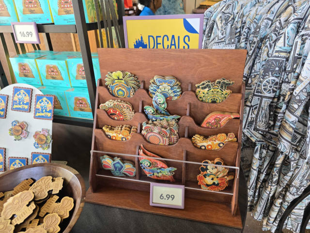 Lookout Cay Adds 10 Wooden Disney Cruise Line Stickers