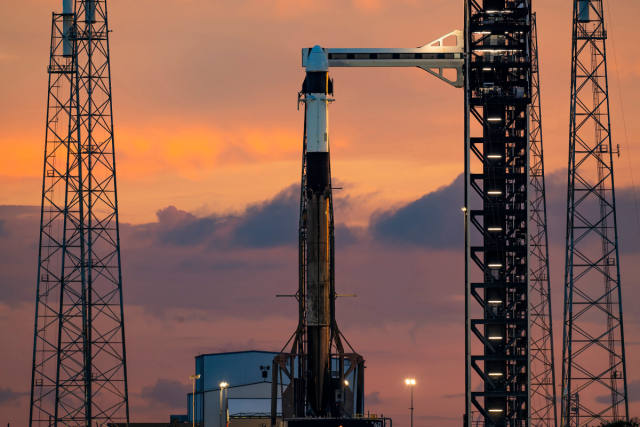 Predawn SpaceX Launch May Bring Sonic Booms to Central Florida