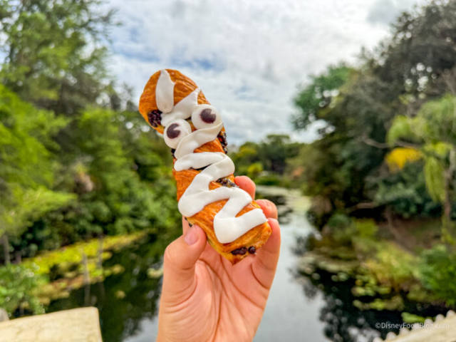 Mummy Twist Brings a Halloween Chocolate Pastry to Animal Kingdom