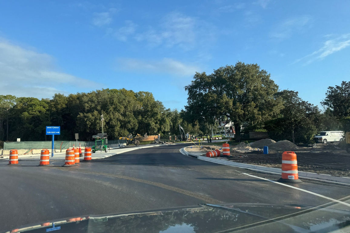 Direct Grand Floridian Entrance Reopens on Floridian Way