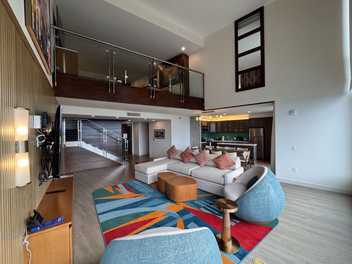 Inside a 3-Bedroom Grand Villa at Bay Lake Tower