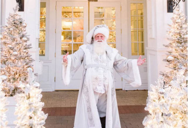 Dinner with Santa at Disney's Cake Bake Shop This Holiday Season