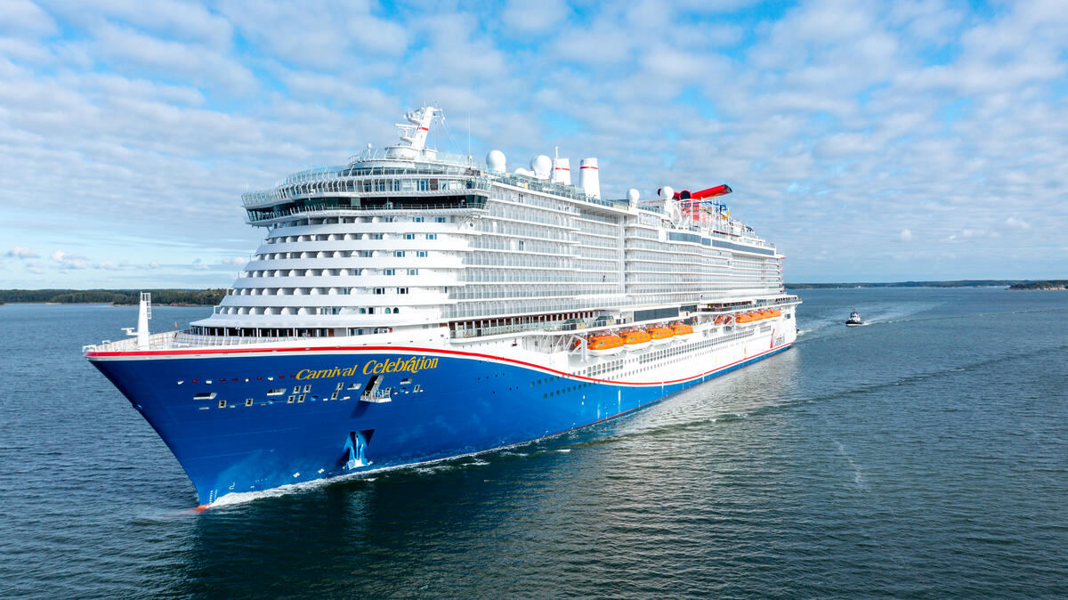 Royal Caribbean Says It Won't Copy Carnival's New Loyalty Overhaul