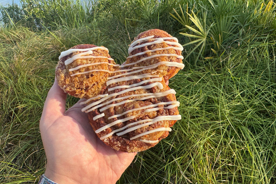 Mickey Churro Cinnamon Roll Arrives at Coronado Springs