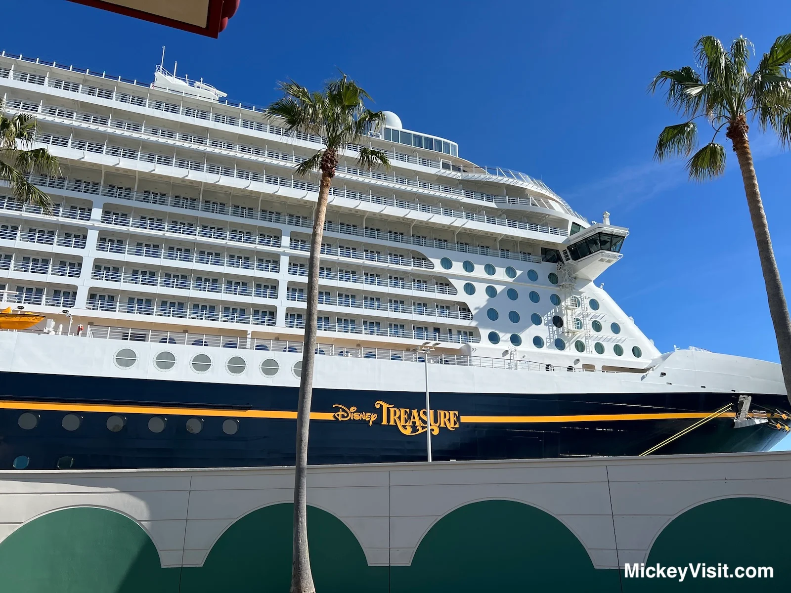 Disney Cruise Line Cutting Up to $2,500 Per Cabin Through August