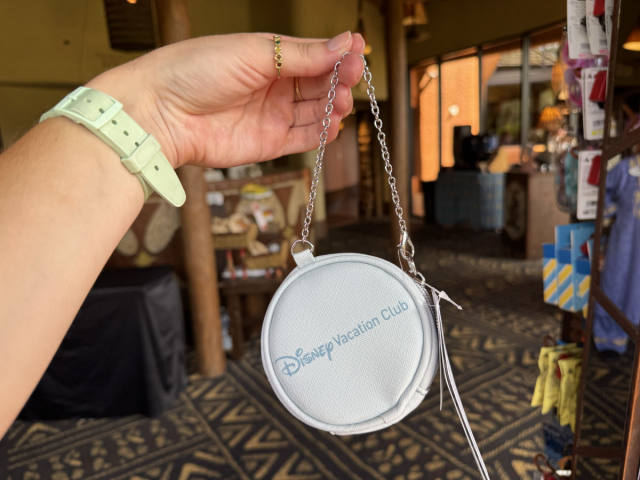 DVC Coin Purse Lands at Kidani Village for $16.99