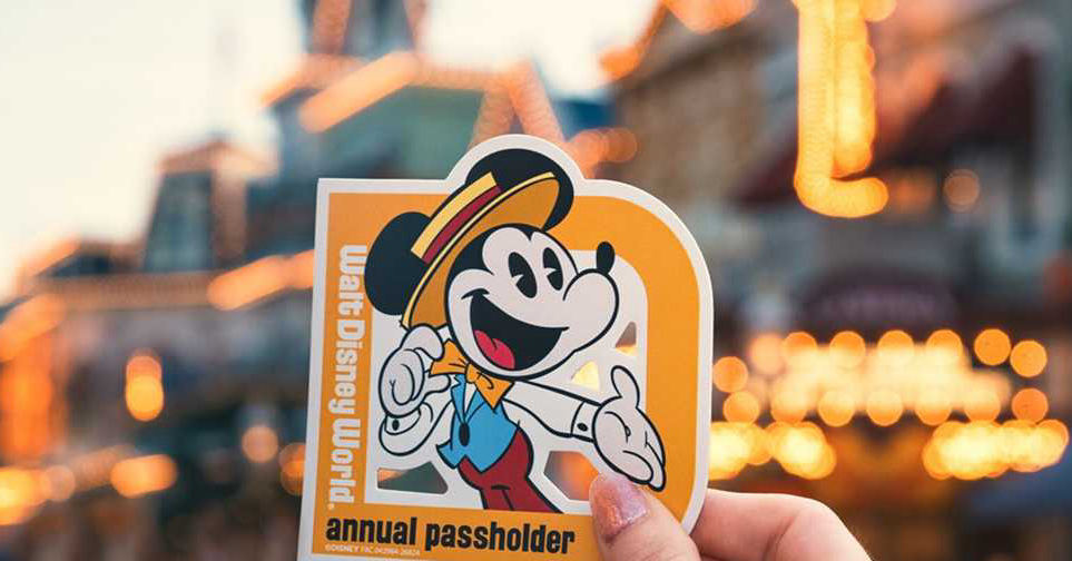 Disney World Begins Mailing Renewal Magnets to Passholders