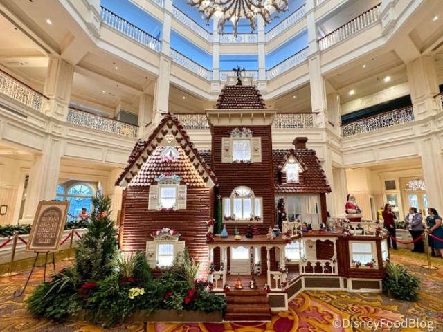 Disney World Christmas: What's Gone and What's Still Happening