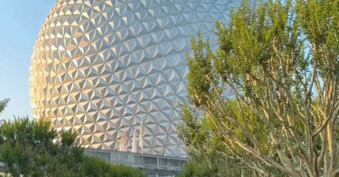 EPCOT Holiday Dining Packages Get Rare Price Cuts for 2026