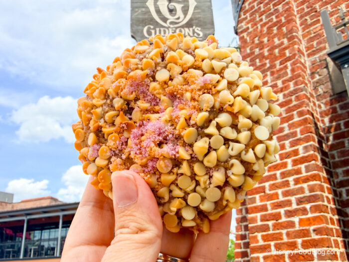 Gideon's Bakehouse Has a Secret Blueberry Lemonade Cookie Bite