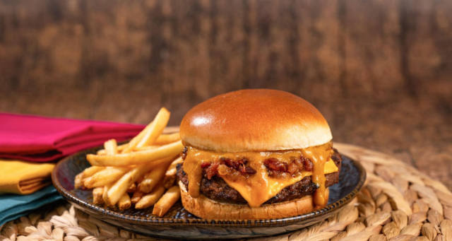 Frontierland Gets New Eats at Golden Oak and Pecos Bill