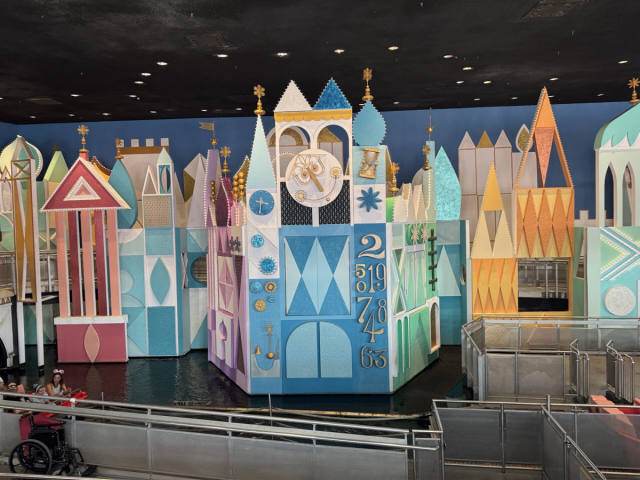 ‘it’s a small world’ Clock Returns at Magic Kingdom