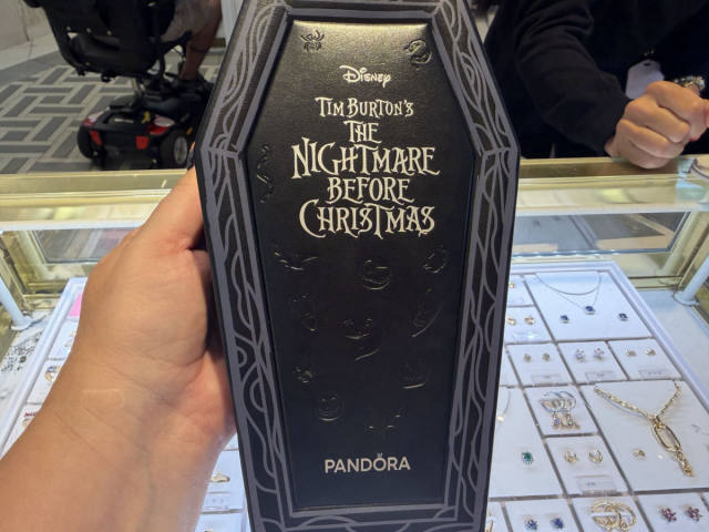 Free Nightmare Before Christmas Jewelry Box with Pandora Purchase at WDW