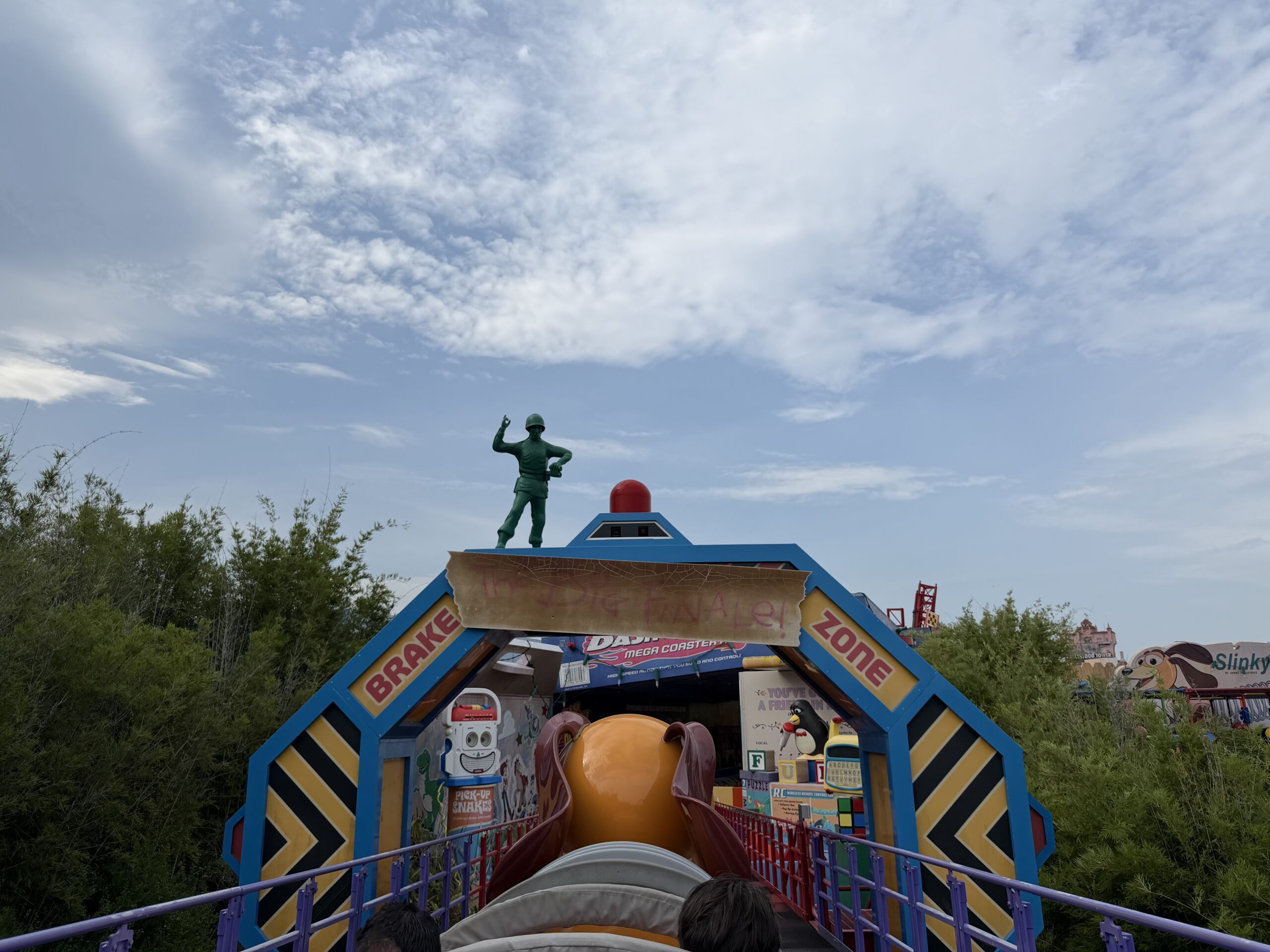 Slinky Dog Dash's 'Big Finale' Sign Is Looking Pretty Rough