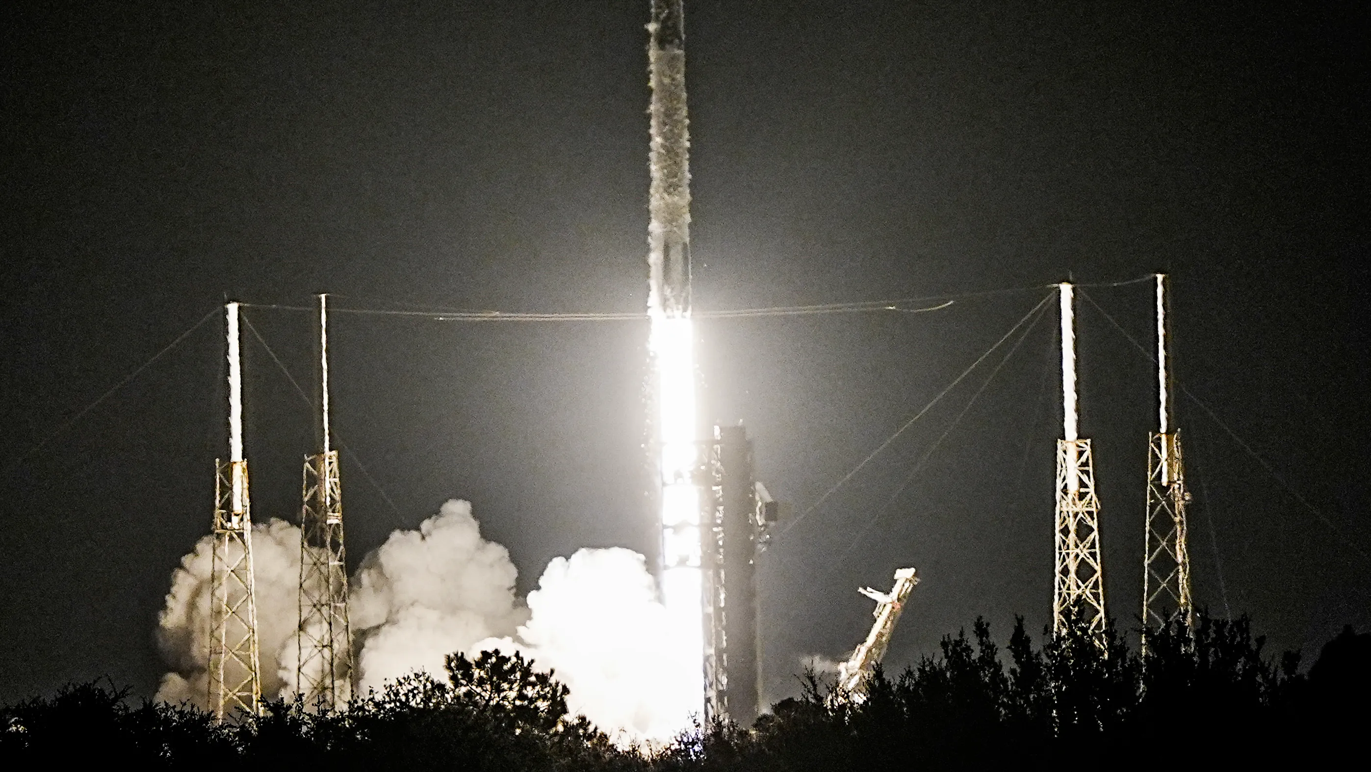 SpaceX Launch Saturday Night Will Rattle Cape Canaveral With Sonic Booms