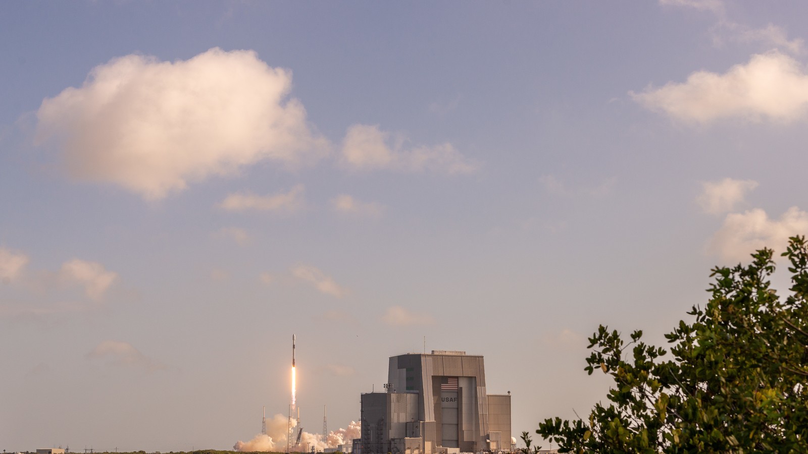 SpaceX Plans 29-Satellite Starlink Launch From Cape Canaveral Aug. 10