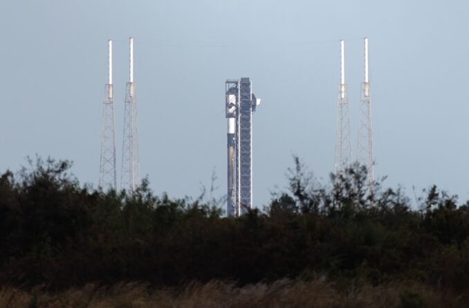 SpaceX Scrubs Monday Starlink Launch, Tries Again Tuesday