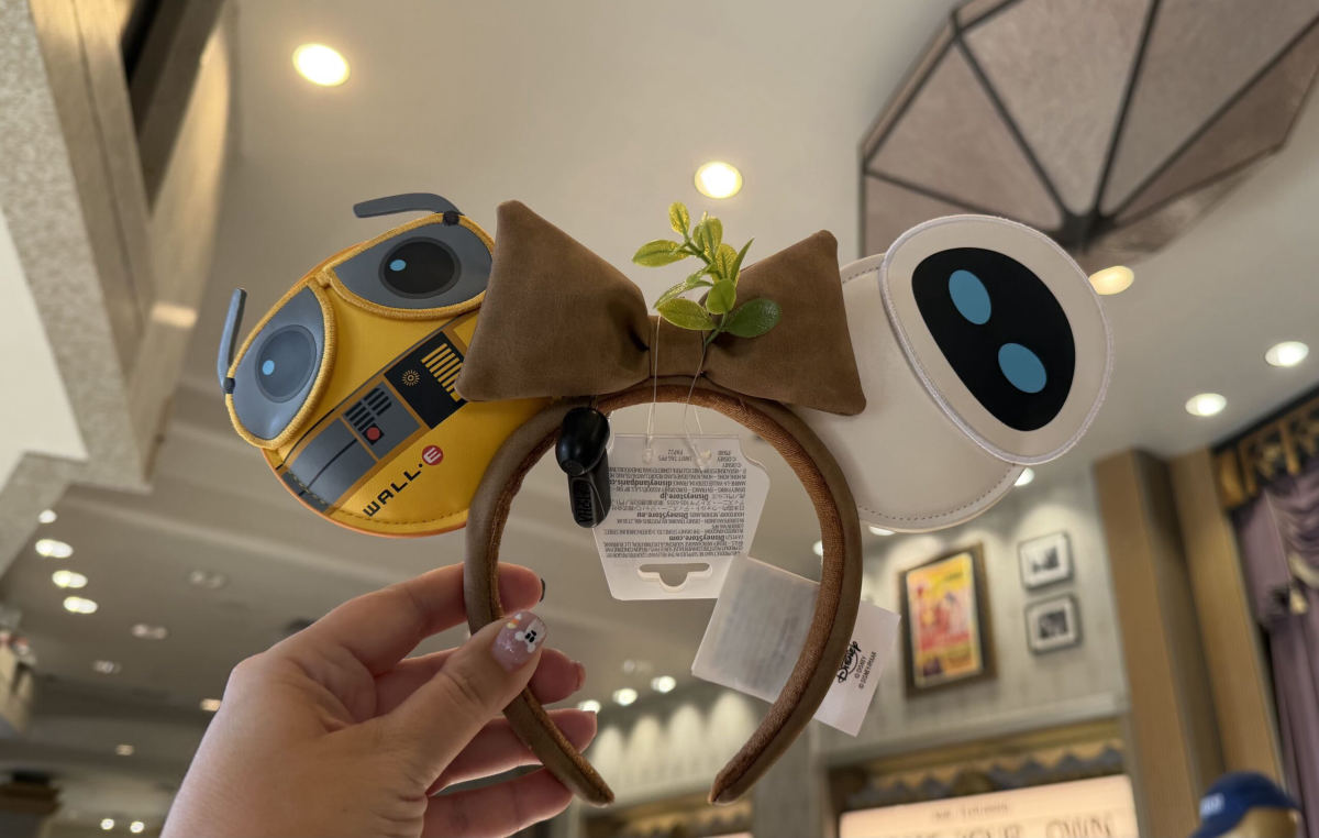 Wall-E and EVE Ear Headband Now at Hollywood Studios