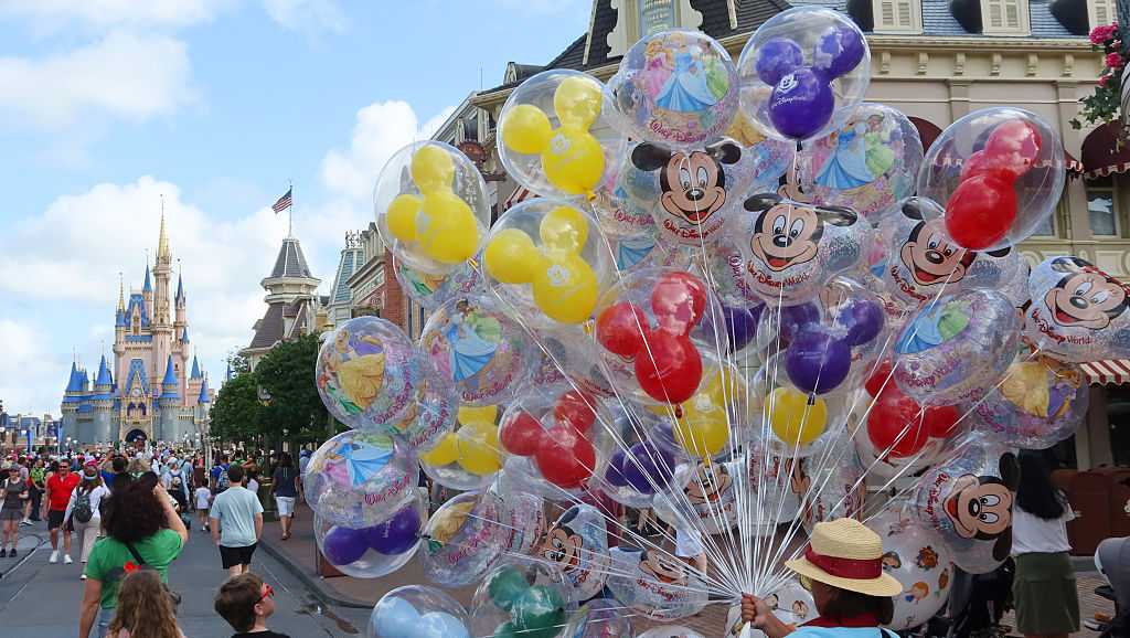Disney Parks Grew 10% This Summer While Rivals Slipped